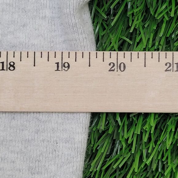 Vintage Stonehill College Sweatshirt Small 19x24 Gray - Picture 5 of 13